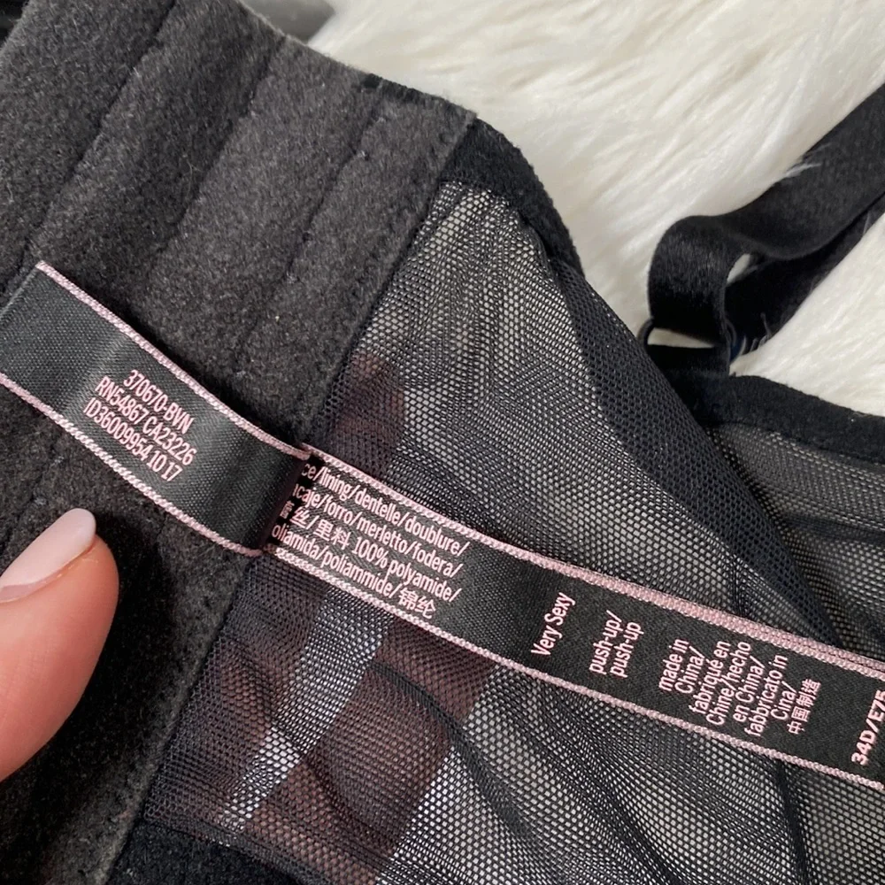 VS • Very Sexy High Neck Chantilly Lace Push Up Bra